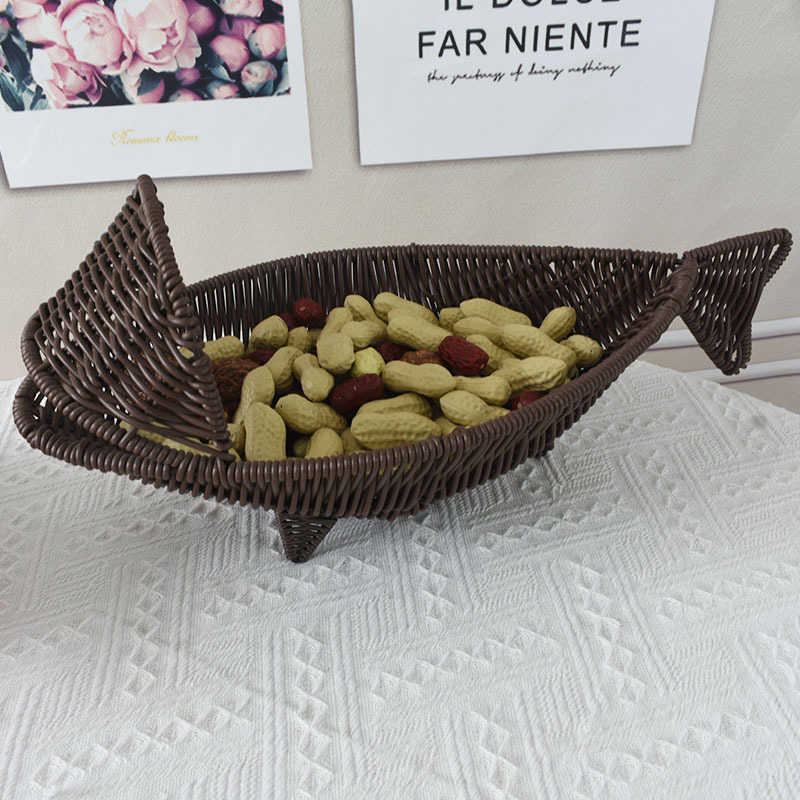 Hand-Woven PP Rattan Fish-Shaped Decorative Tray Kitchen Bread Basket for Snack and Fruit Storage