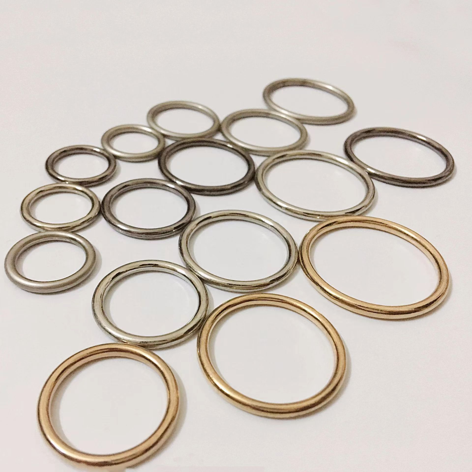 Hot Selling Hardware Brass Solid Seamless Round Ring Buckle Copper O Ring For Bag Hardware Accessories