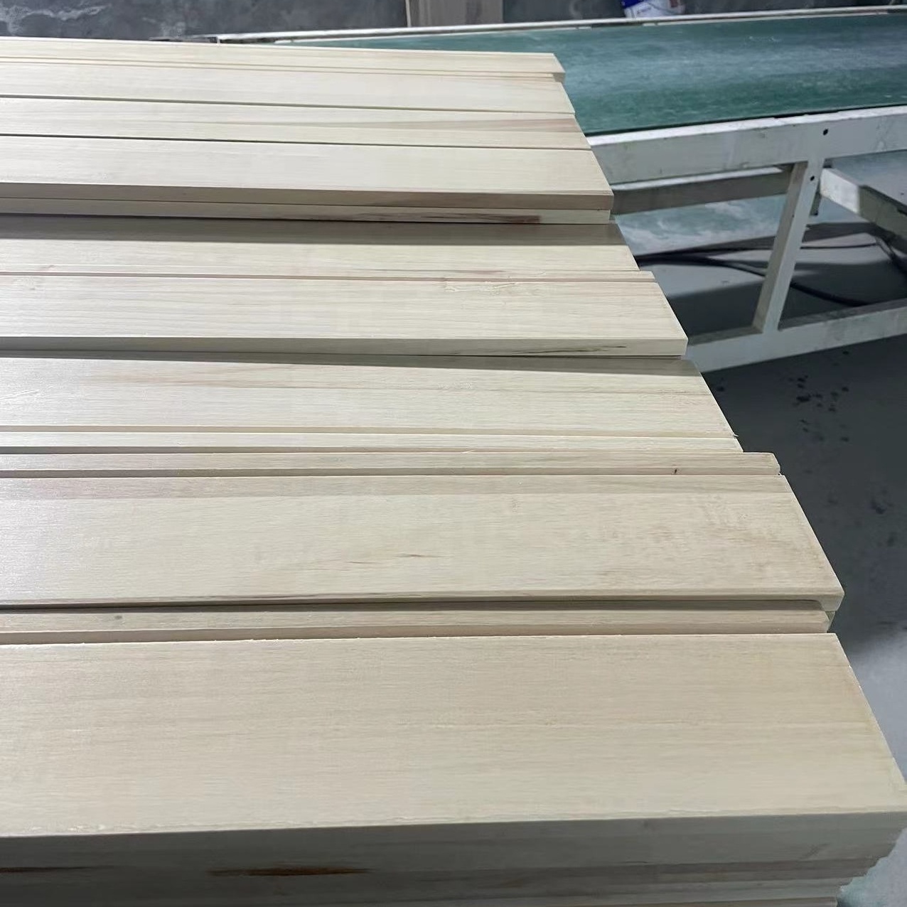 Hot Sale Paulownia Wood Siding Paulownia Wood Timber Board