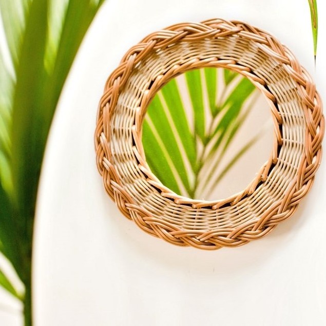 Hot product Sun flower round wall decorative woven custom framed wooden makeup rattan wicker willow mirror for decoration, gitts