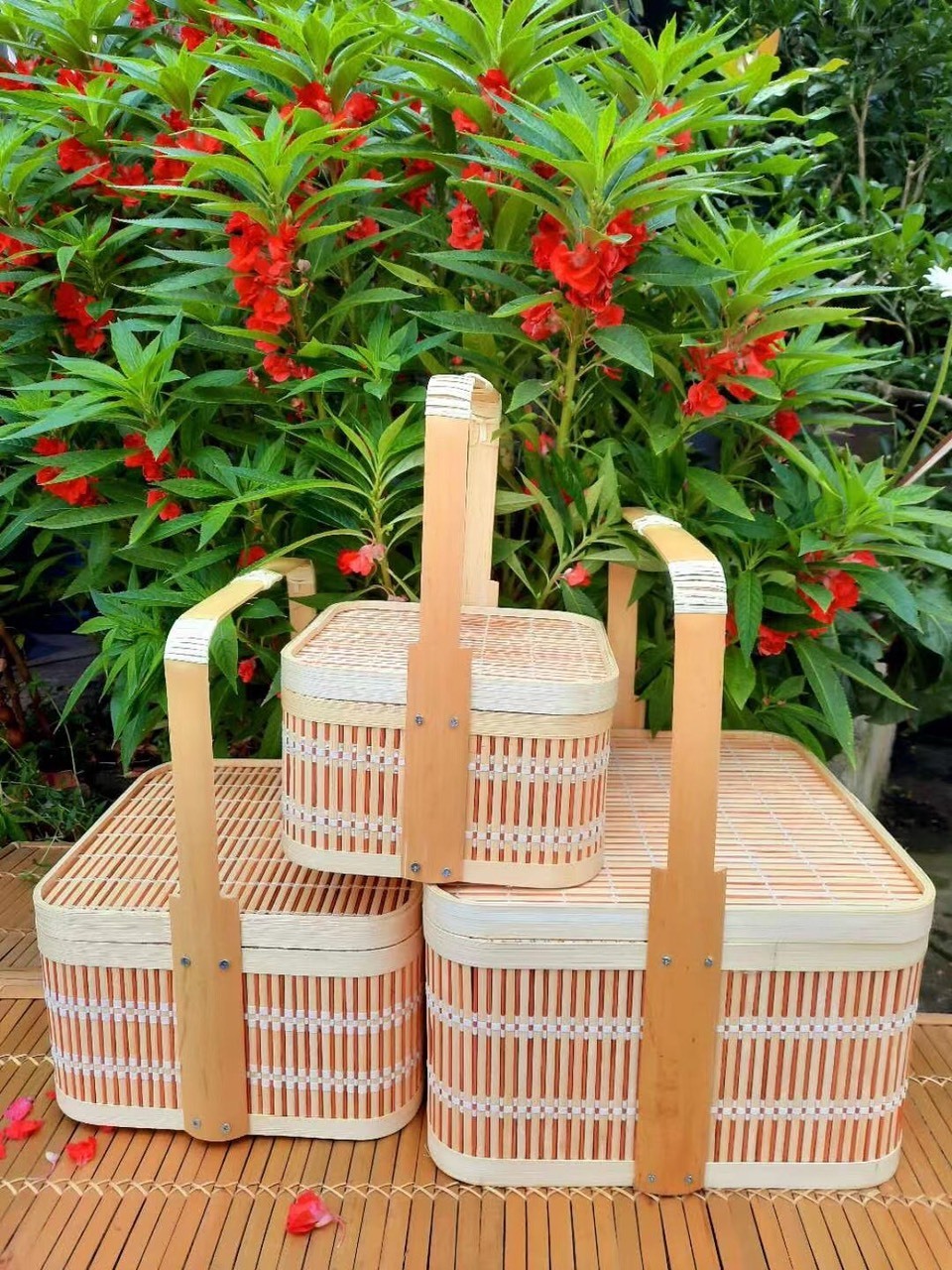 Cheap Bamboo Picnic Basket Storage Basket Factory customized natural bamboo woven fruit baskets storage