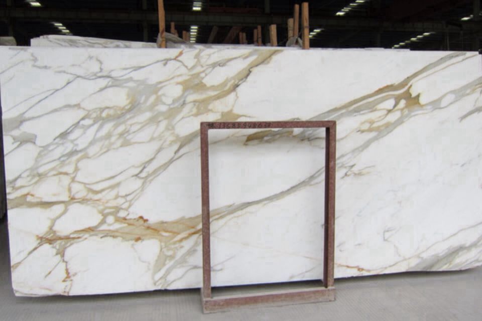 Premium Quality 2500x1300mm Calacatta Gold Marble Slab for Kitchen Countertop