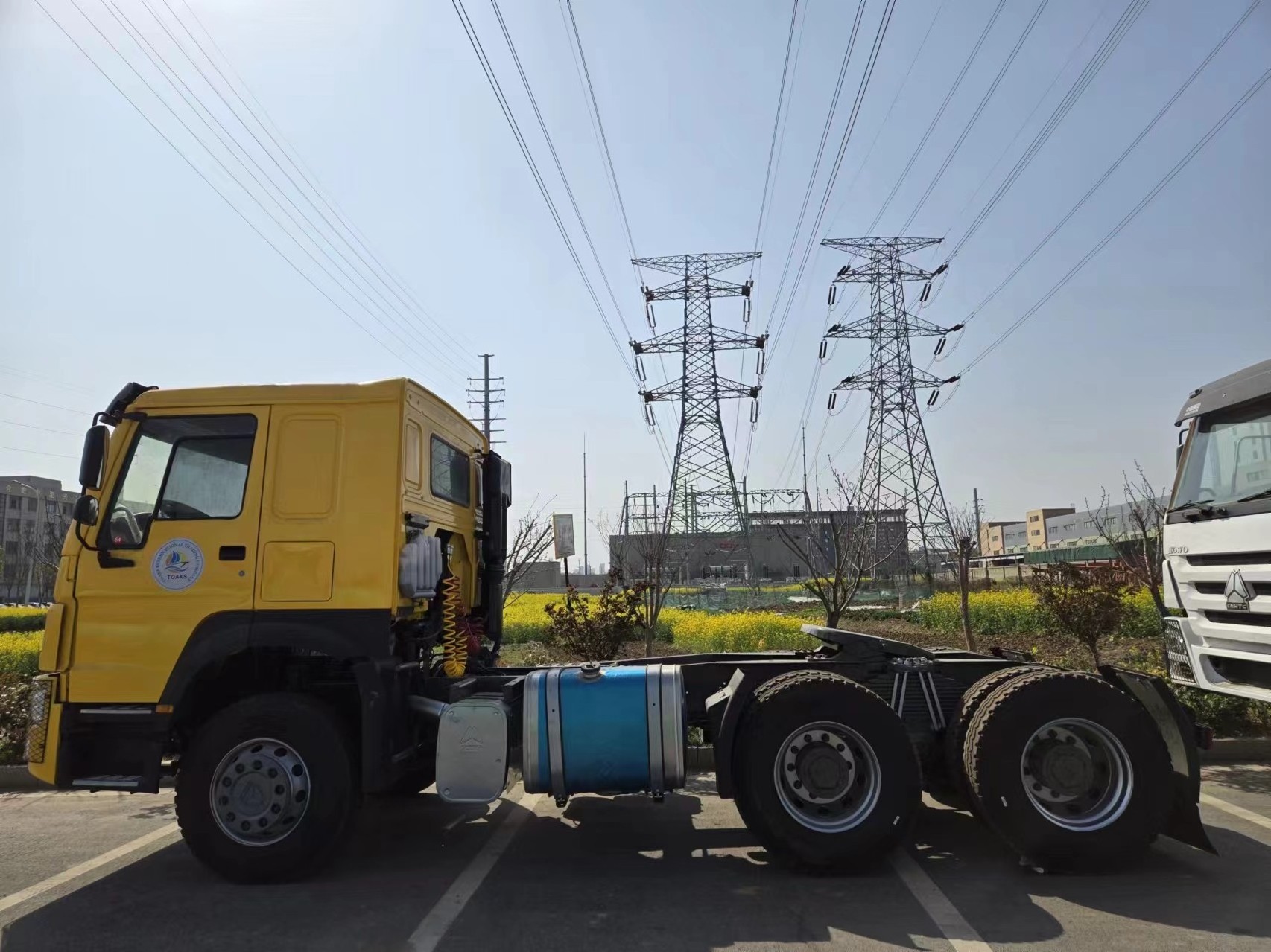 High quality Low Price Truck Dump Truck Sinotruck Camion Howo Dump Truck 6x4 336 371 10 Wheeler 40 Ton Tipper in stock