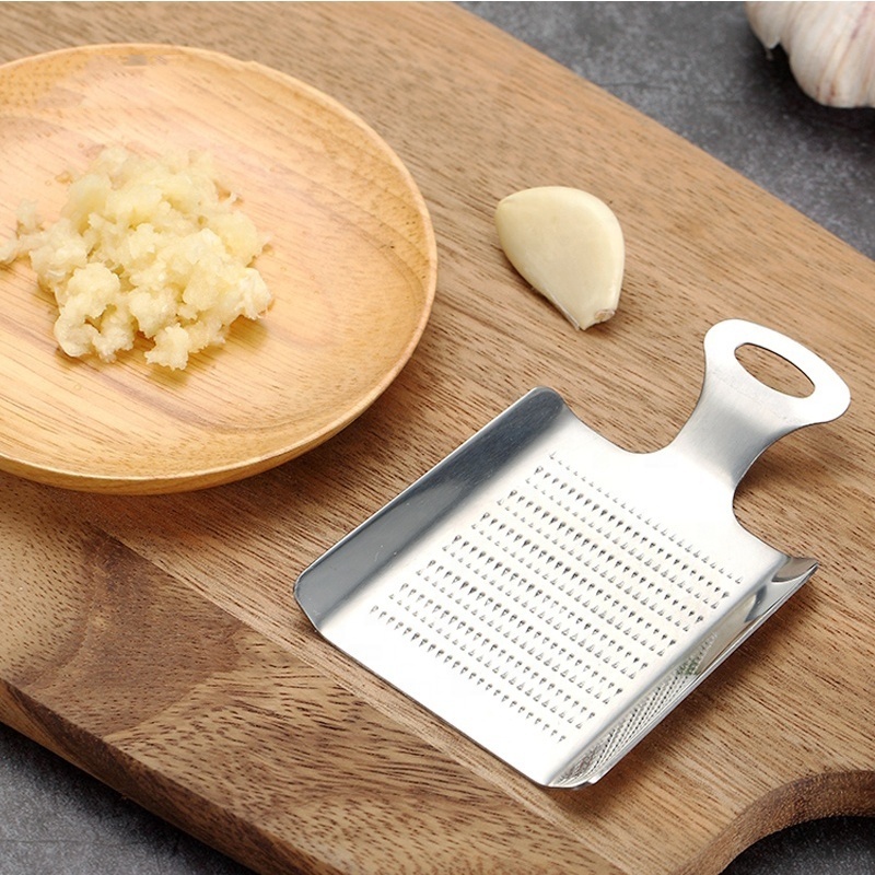 Hand help stainless steel kitchen mini vegetable cheese wasabi ginger garlic grater plate