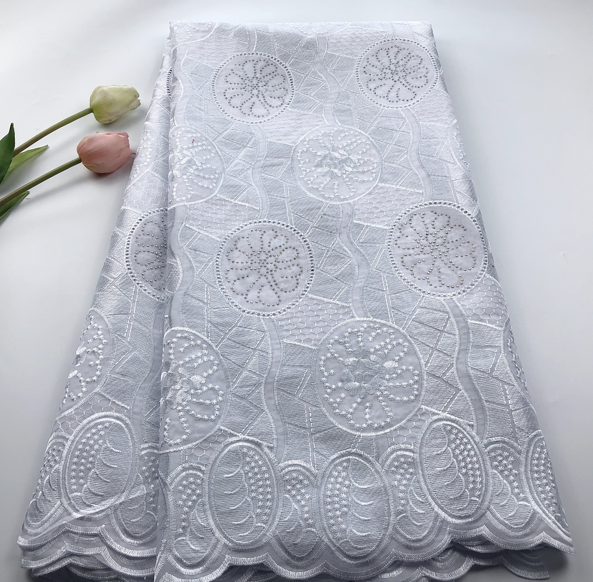 Wholesale latest cotton african lace fabrics cheap white nigerian dry swiss voile lace