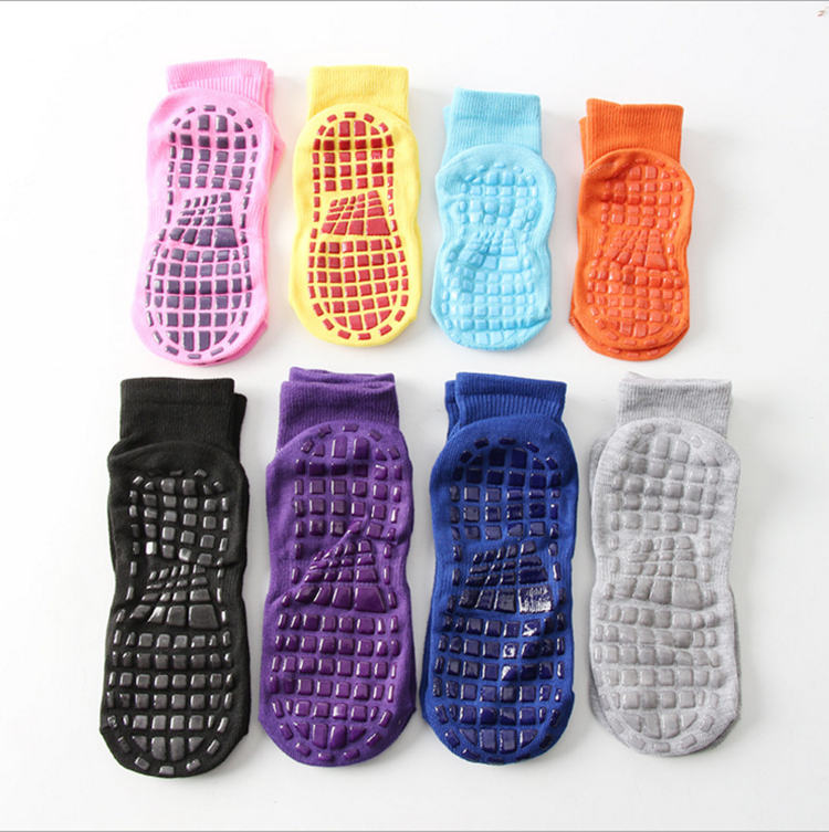 Hot sale New Fashion Hot Sale White Thick Towel Bottom Football Non Slip Silicone Gel Sport Socks