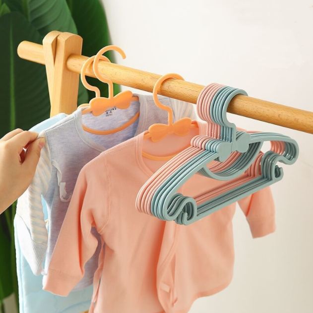 Baby Clothes Hanger Racks Portable Non-slip Plastic Children's Hangers Clothes Rack Drying Cute