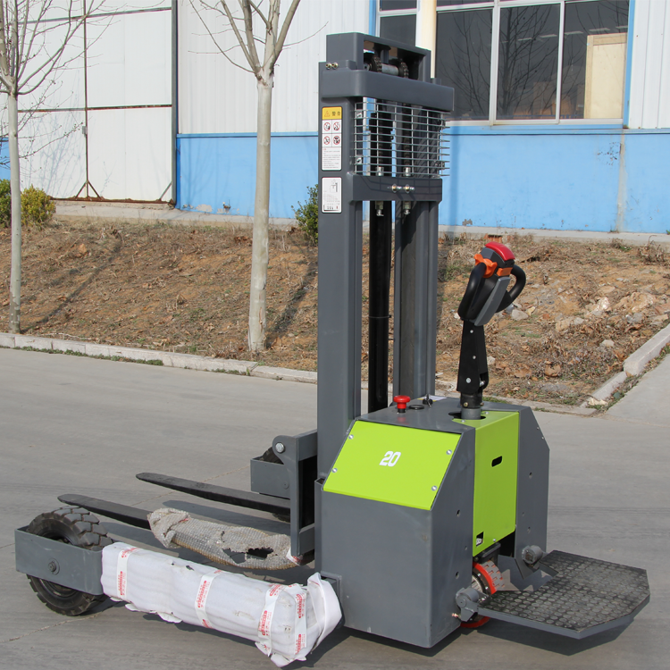 Off road stacker Pallet truck 1.5T all terrain Fully Automatic Lift Height 3M stand on Electric Stacker