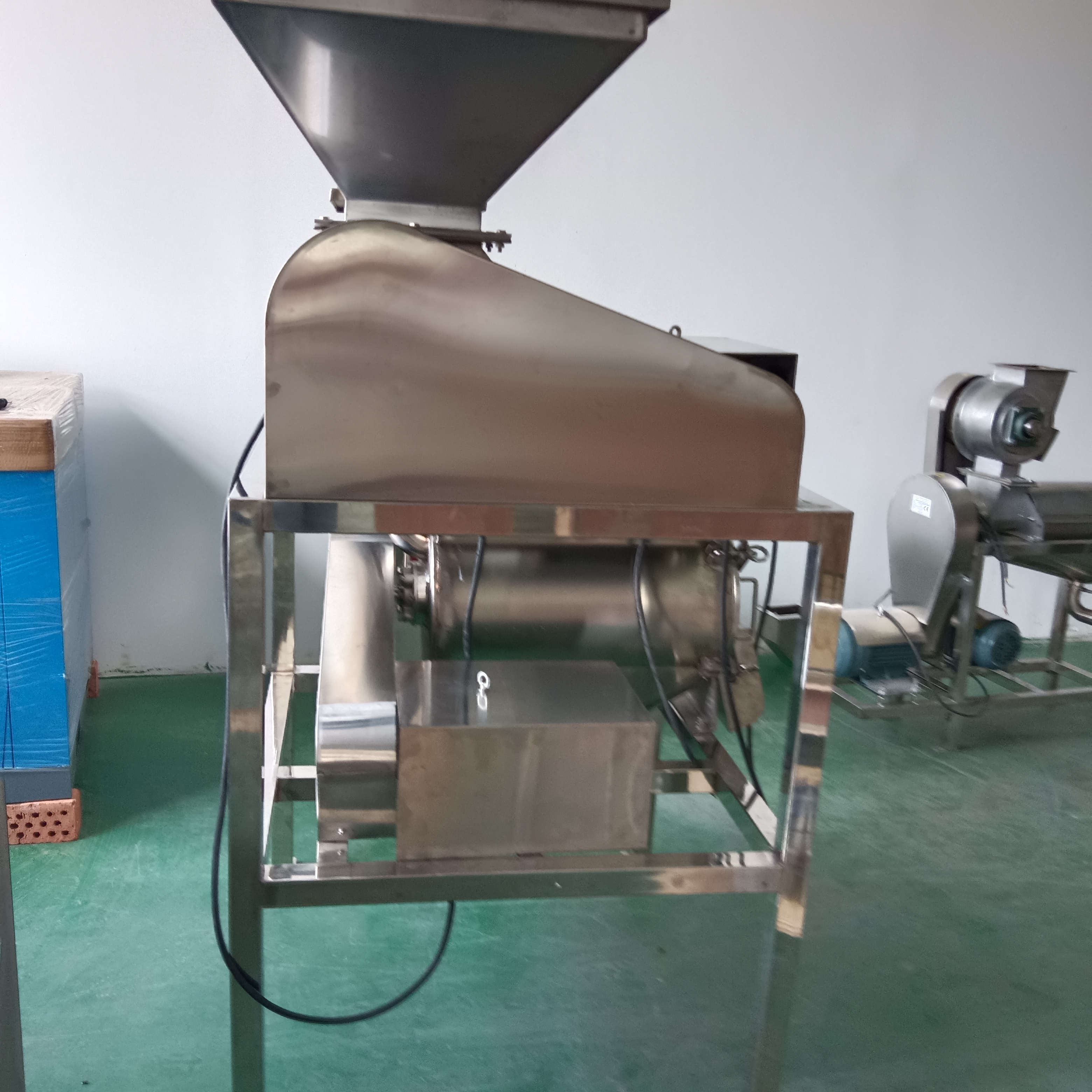 Tomato Pulping And Refining Machine Mango Pulp Making Machine Mini Mango Pulp Making Small Machine