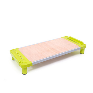 Hot Sale New Kindergarten Preschool Daycare Nap Bed Cots Children's Nap Beds Plastic Solid Wood Toddler Bed Cots