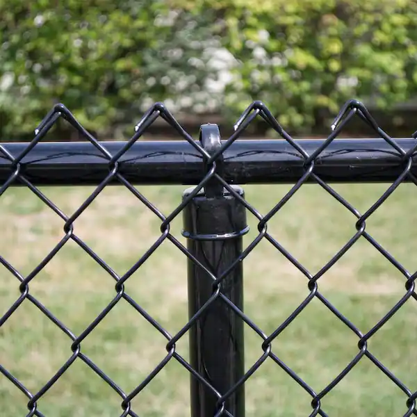 5 foot Chain Link fence in Backyards black chain link diamond wire mesh fence