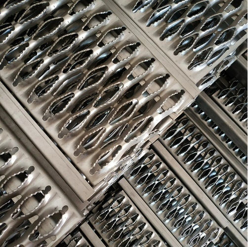 Decorative Perforated Anti Slip Metal Sheet Tread Plate Grate