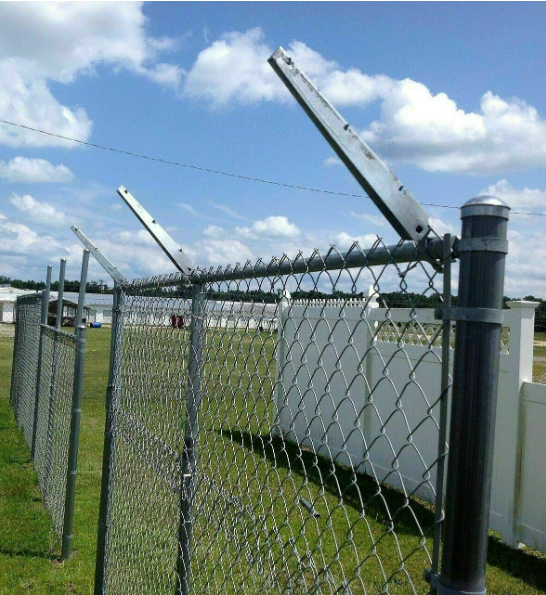 Chain Link Security Fence with Barbed Wire support arm for High Level Security