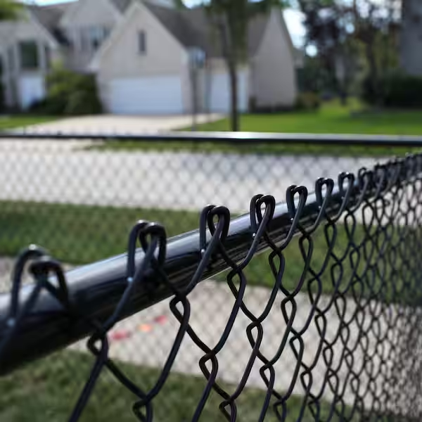 5 foot Chain Link fence in Backyards black chain link diamond wire mesh fence