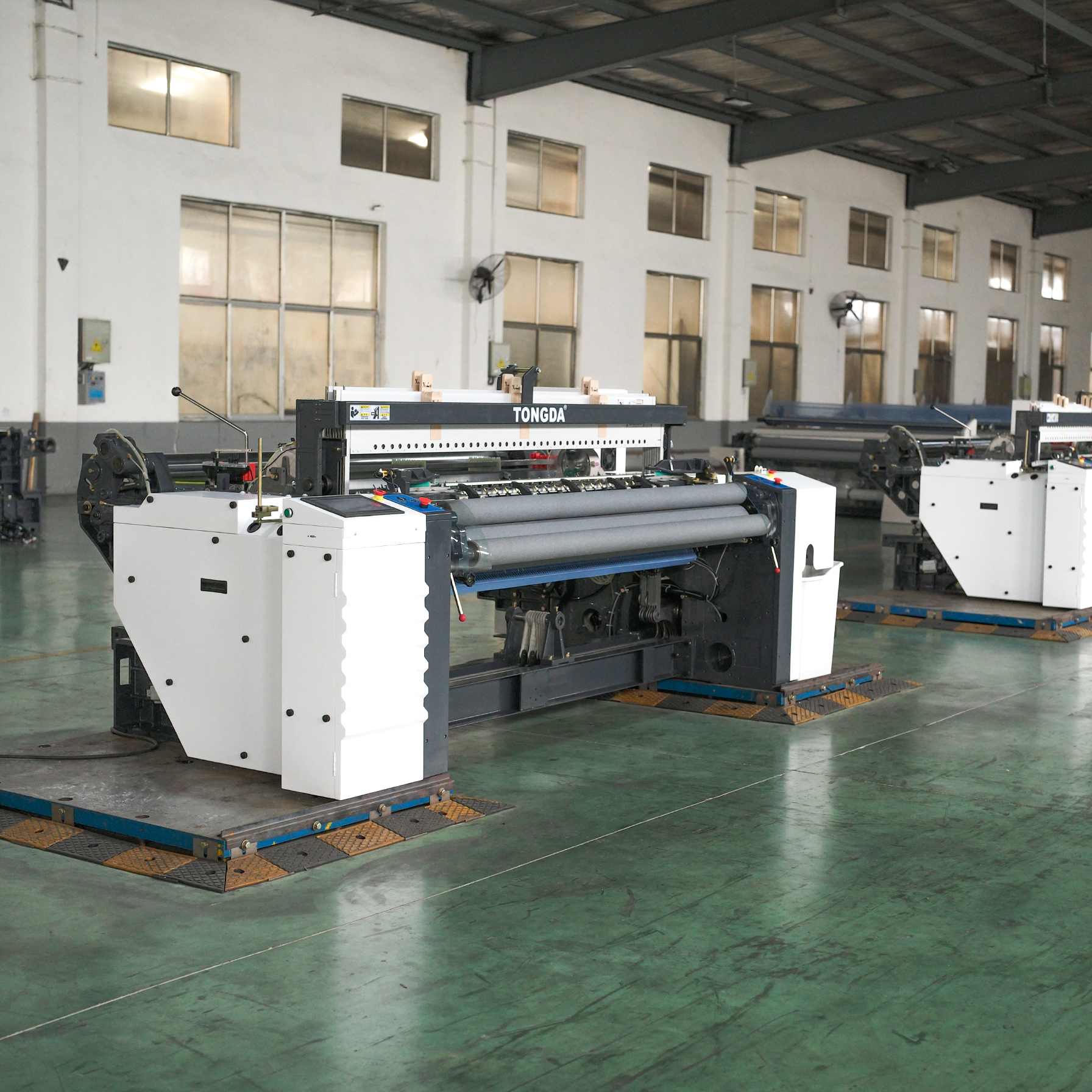 TONGDA TDA-910 Smart Textile Machinery Air Jet loom Weaving Machine