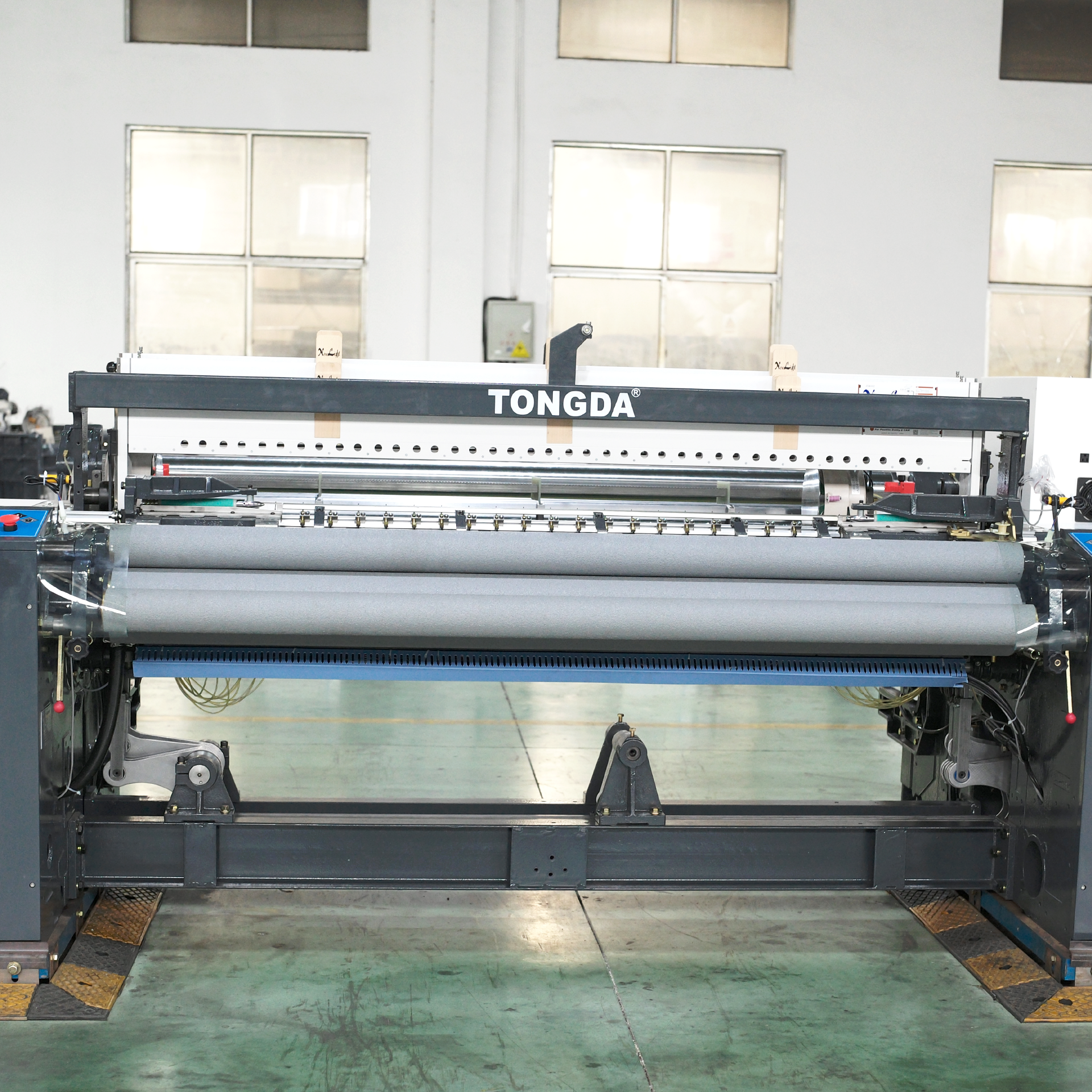 TONGDA TDA-910 Smart Textile Machinery Air Jet loom Weaving Machine