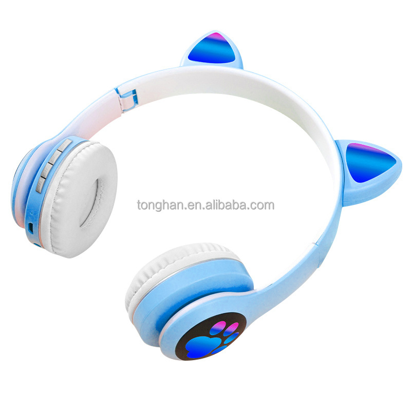 Customized  New Model Over-Ear Headphones Adjustable Wireless Cat Ear Headphones Bass Stereo Folding Cat Earphones