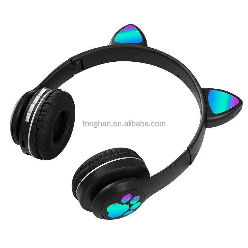 Customized  New Model Over-Ear Headphones Adjustable Wireless Cat Ear Headphones Bass Stereo Folding Cat Earphones