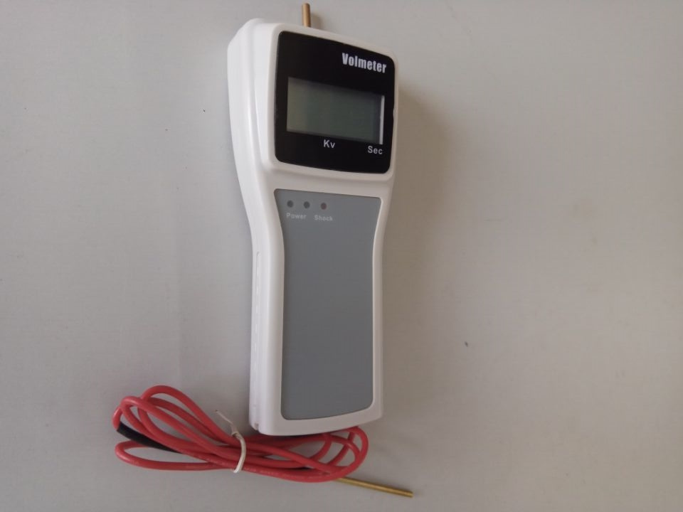 Portable Digital Voltmeter for electric fence energizer