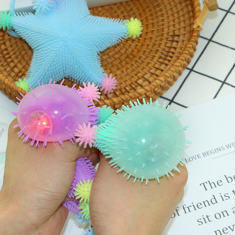 Hot Sale Soft Light Up Star Puffer Ball TPR Flashing Ball Toys For Kids