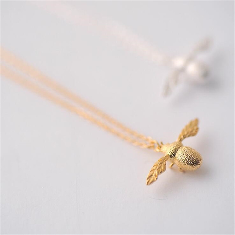 Korean style cute honey bee necklace gold plated copper pendant collarbone chain necklace