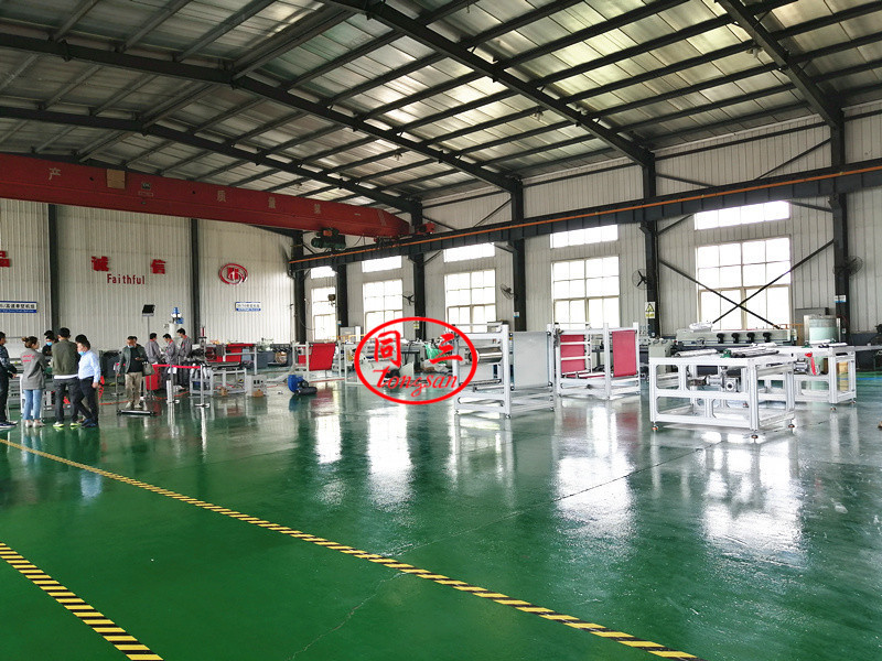 PP Meltblown nonwoven fabric extrusion machine / plastic nonwoven production line for  mask fabric