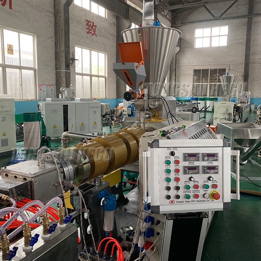 Outdoor PE WPC Decking Machine Anti Slip Co-Extrusion WPC Floor Board Extruder Wood-Plastic Pallets Fence Column Production Line