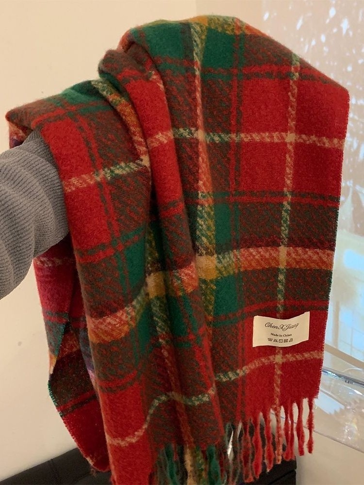 New Year Red Plaid Christmas Cashmere Scarf Thickened Warm Winter Shawl for Women with Custom Logo Digital Print Autumn Season