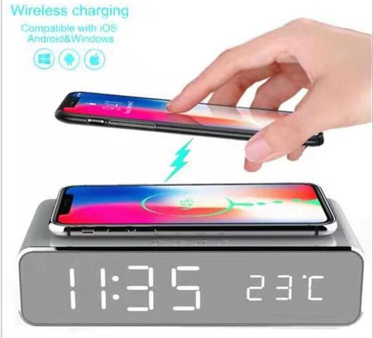 Stand Mobile Phone Fast Charger Portable Powerbank led cordless phone alarm clock With Wireless Phone Charger