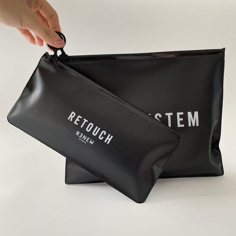 Custom Black PVC Plastic Packaging Bag For Tshirt Ziplock Gift Bags Hoodies Zipper Bag With Logo Printing