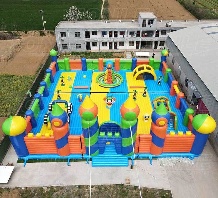 Custom The Big Bounce World's Biggest Jumping Castle, The World's Largest Bouncy Castle