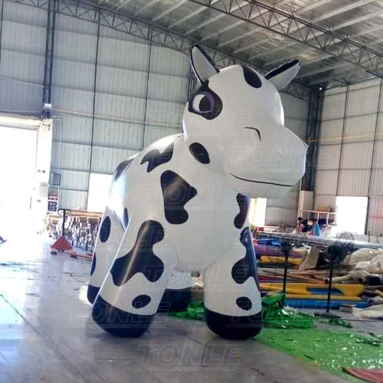 giant inflatable cow