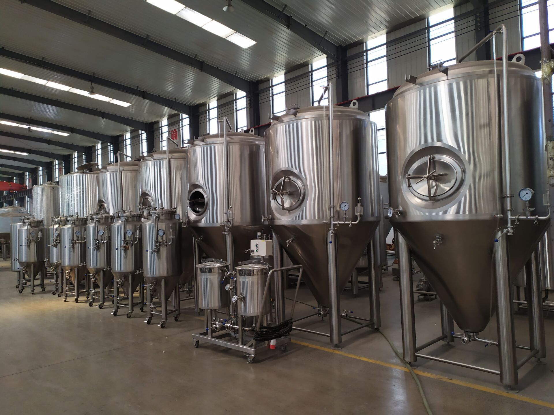 Tonsen 300L cold liquor jacketed beer fermentation tanks