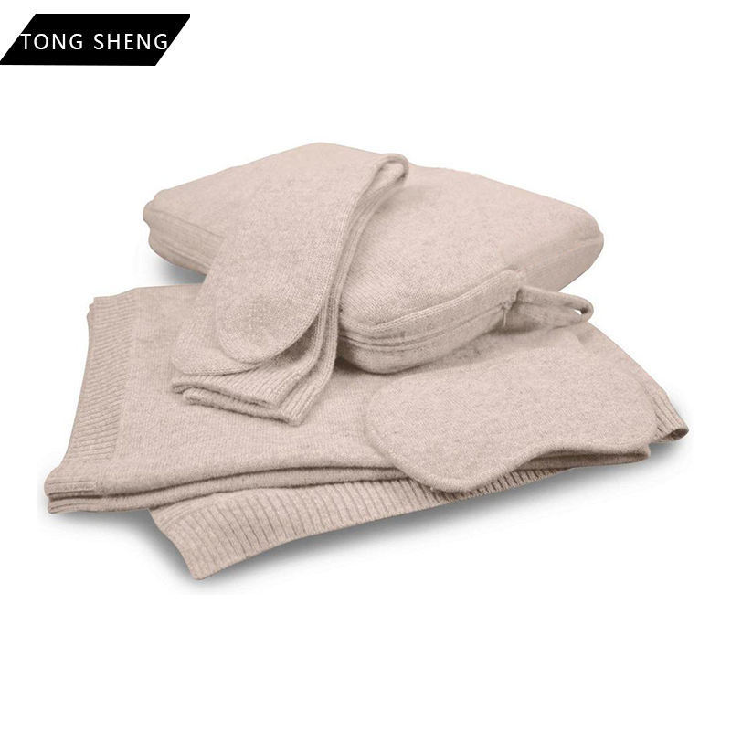 Fall Winter Quality Cashmere Blanket Set King Size Custom Acrylic Cotton Wool Cashmere Blanket Socks Eye Mask Set