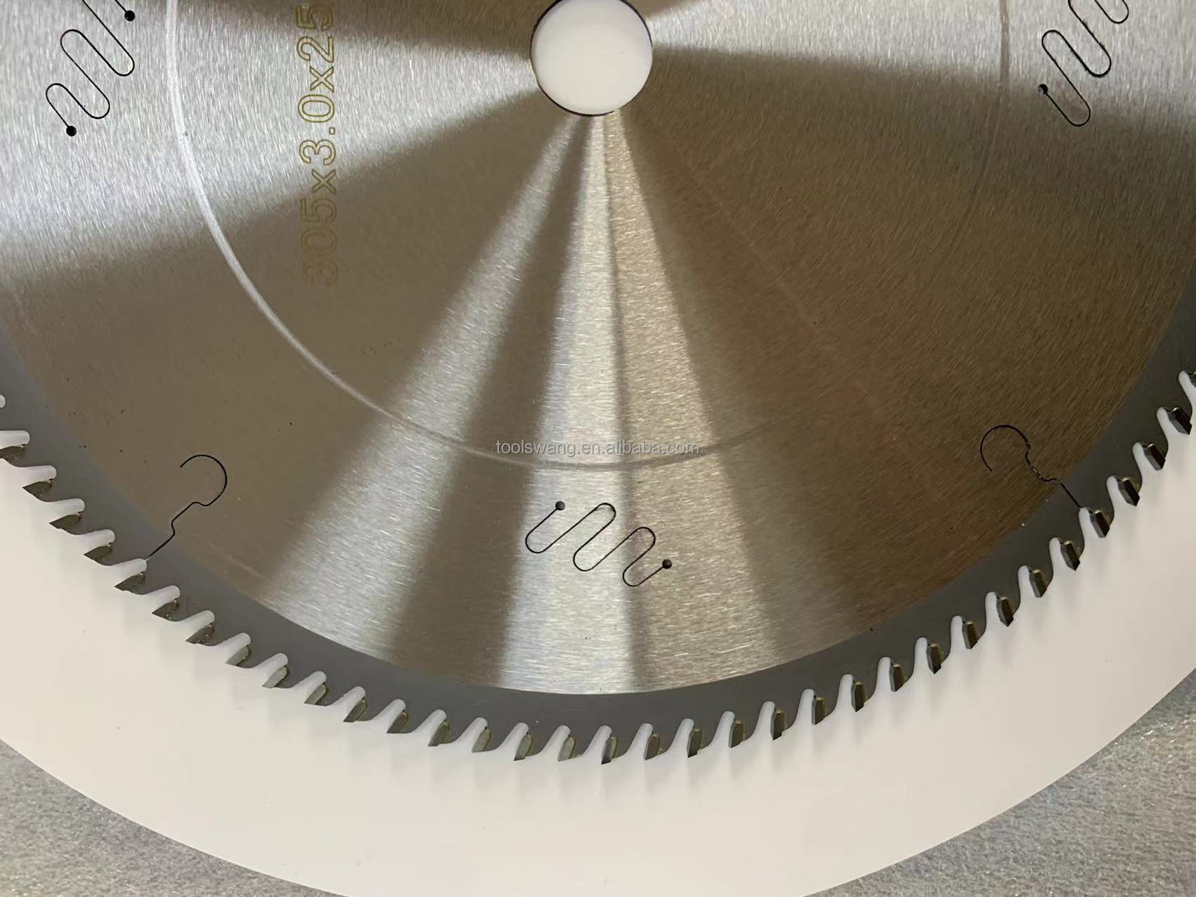 18''450mm Tungsten Carbide Tipped TCT Wood Cutting Saw Blade