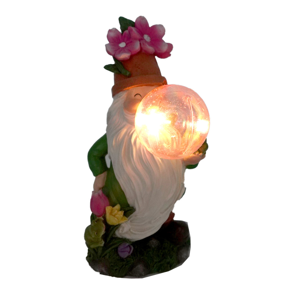 Top Grace Handmade Dwarf Figurine Garden Gnome With Solar Light Holding Mushroom Resin Sculpture Outdoor