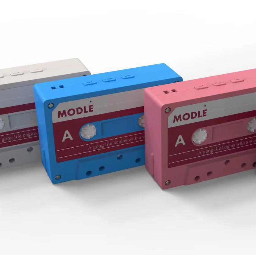 New trending product retro nostalgia cassette tape style portable wireless speaker bluetooth