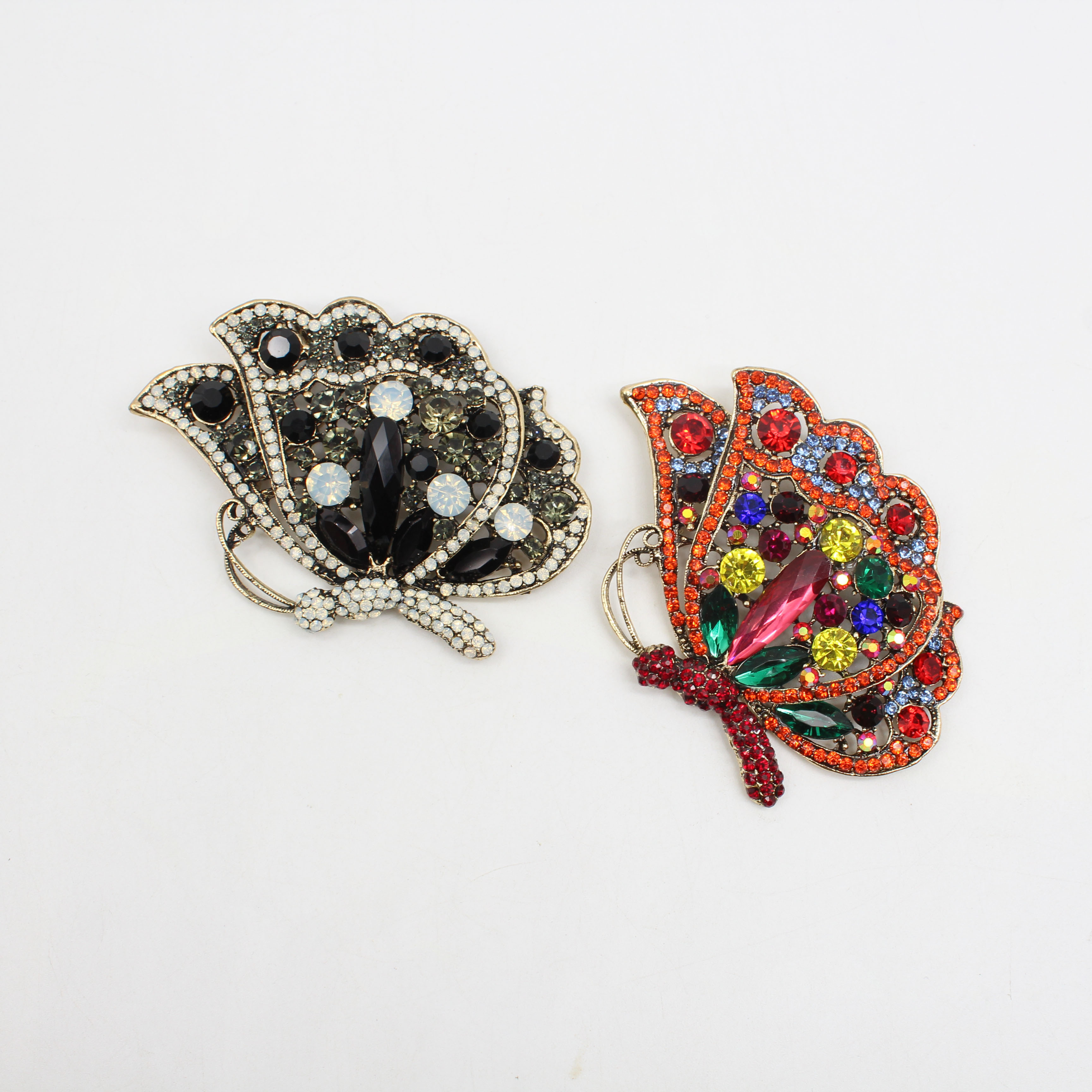 2024 Jacho Newest Crystal Butterfly Brooch Women Jewelry Fashion Hijab Pin Suit Accessories Rhinestone Safety Brooch Pin for Women