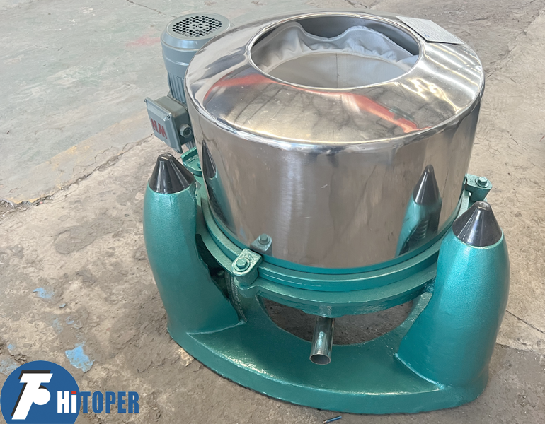 Three feet one types of centrifuge, swing bucket centrifuge