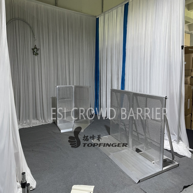 Topfinger 2023 high quality Customized aluminum crowd control barrier / portable stage barricades / temporary fence