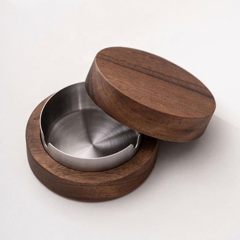 Wholesale  durable  easy to clean cool ashtray with lid