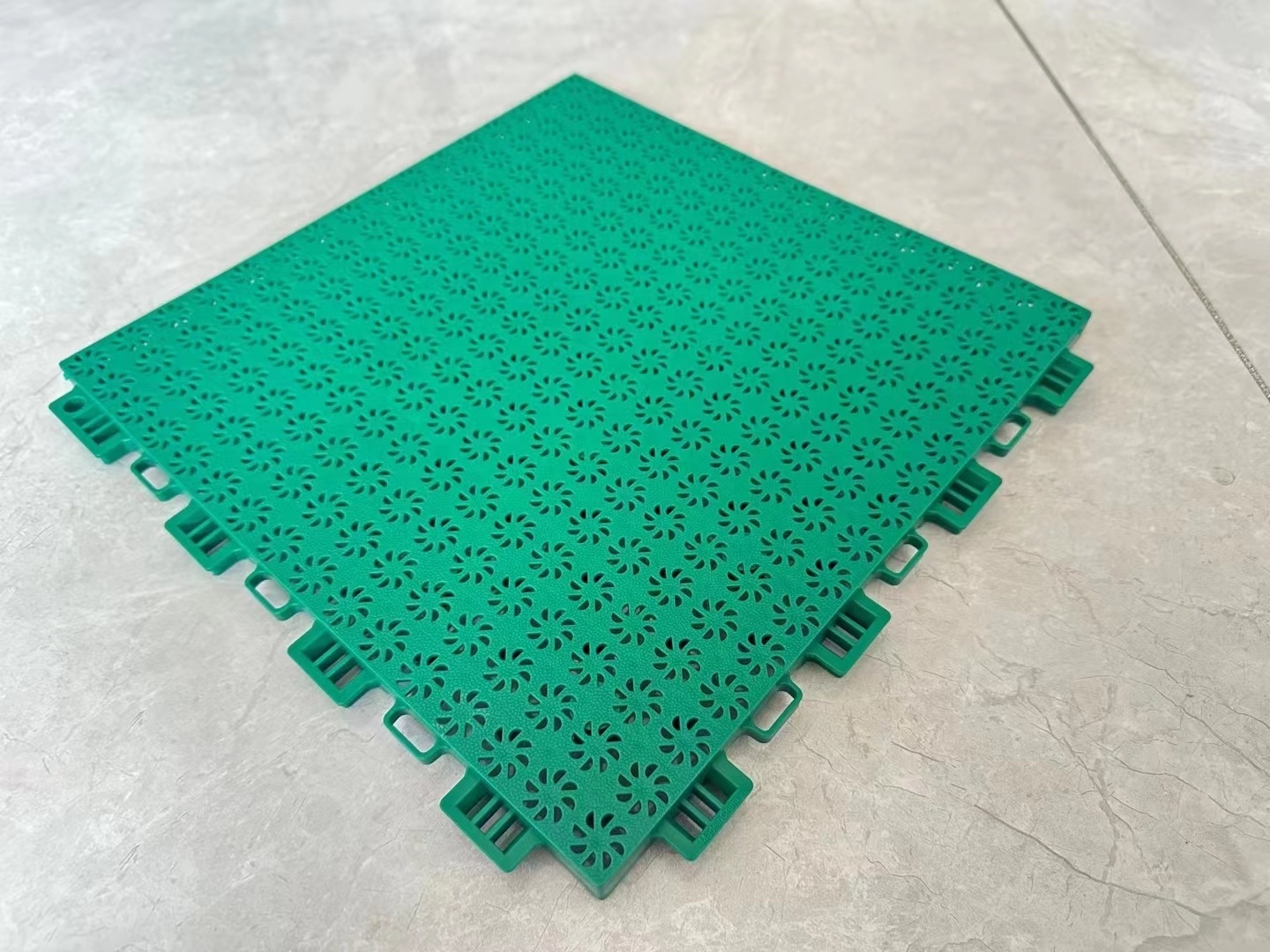 Outdoor basketball court floor tiles plastic assembled floor