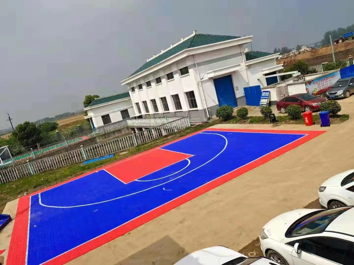 Outdoor basketball court floor tiles plastic assembled floor