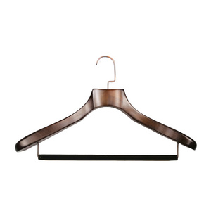 High-grade wooden coat rack clothing brand wide shoulder non-slip coat rack custom logo