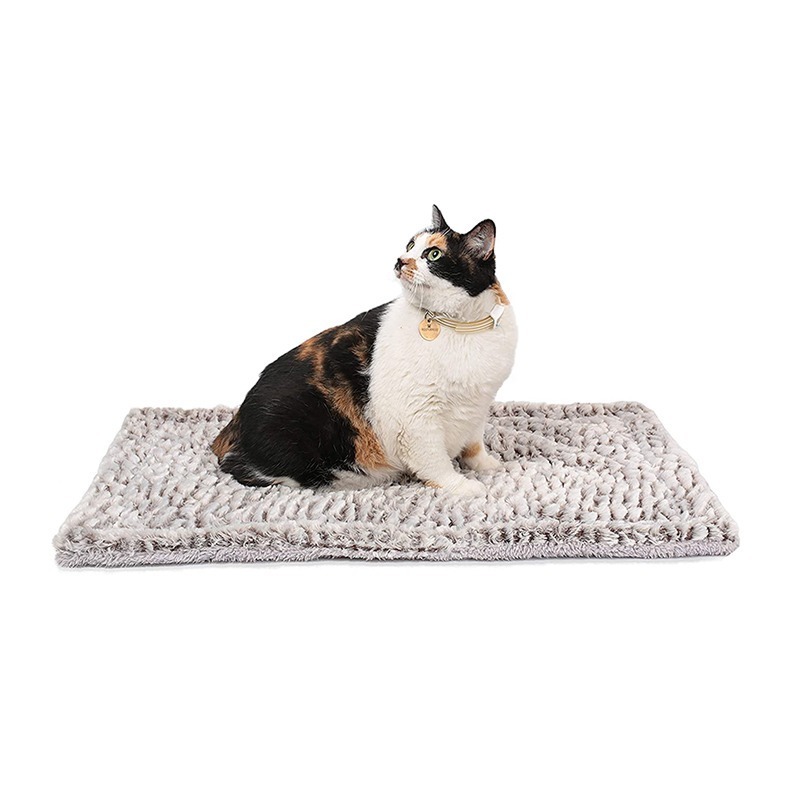 new style Self Warming Soft Heated Dog Bed Pet Self Heating Cat Pad