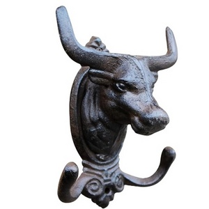 Rustic Cast Iron Bull Horn Coat Hooks for Wall Decorative Wall Hooks Hanger for Coats Towels Keys