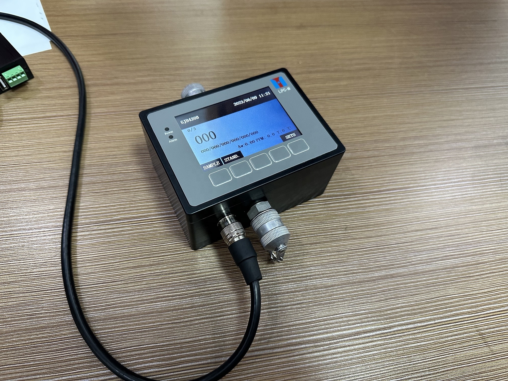 Intelligent Online Oil Moisture and Particle Analyzer