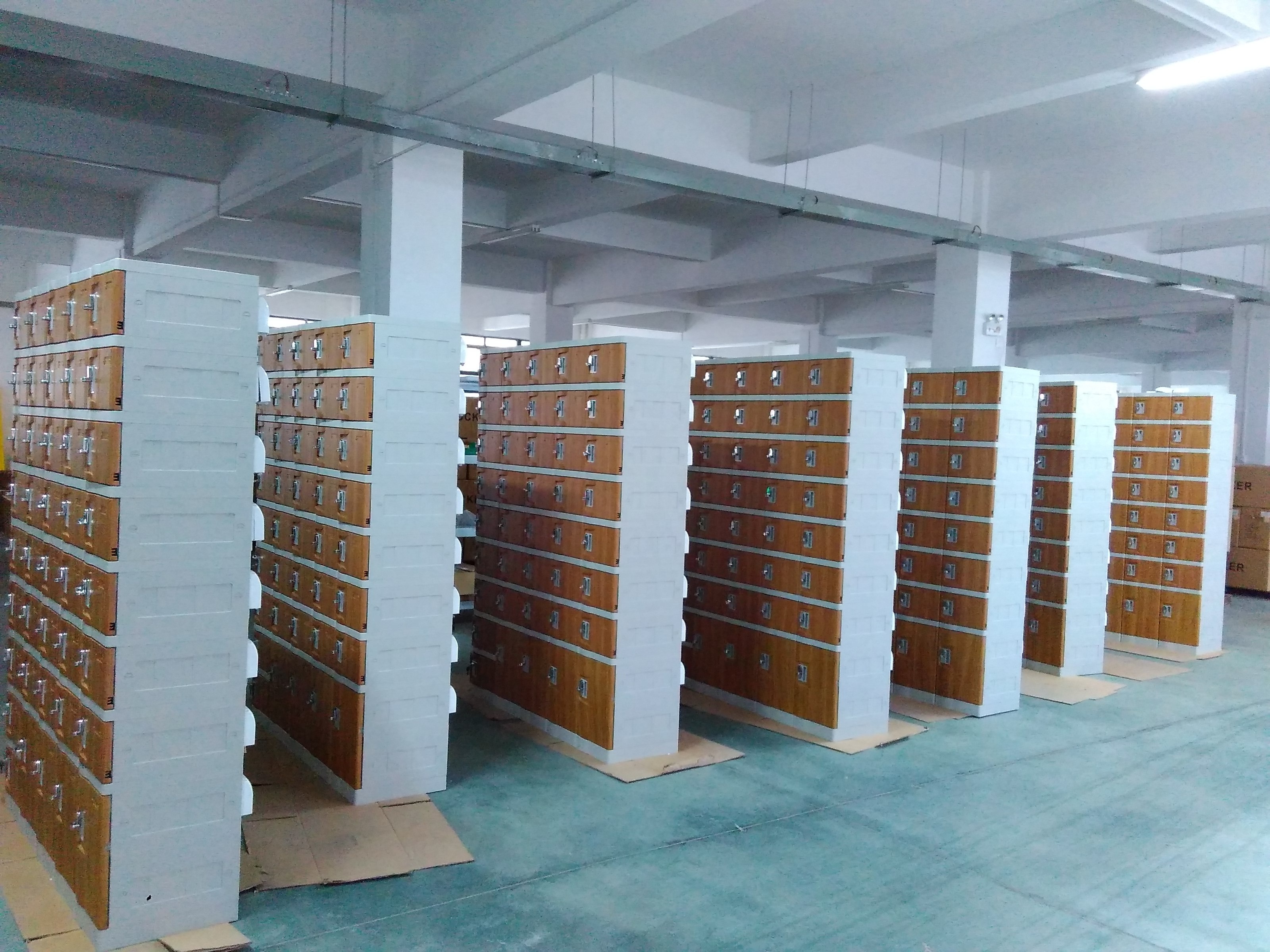 mini size cell phone charging lockers