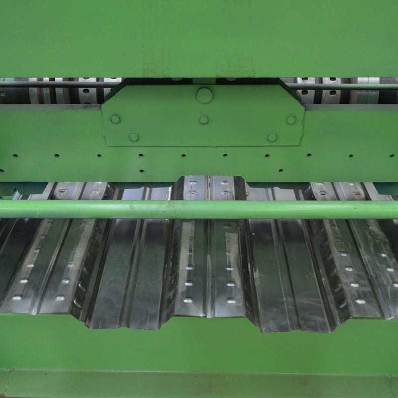 Steel Metal Floor Decking Sheet Making Roll Forming Machinery