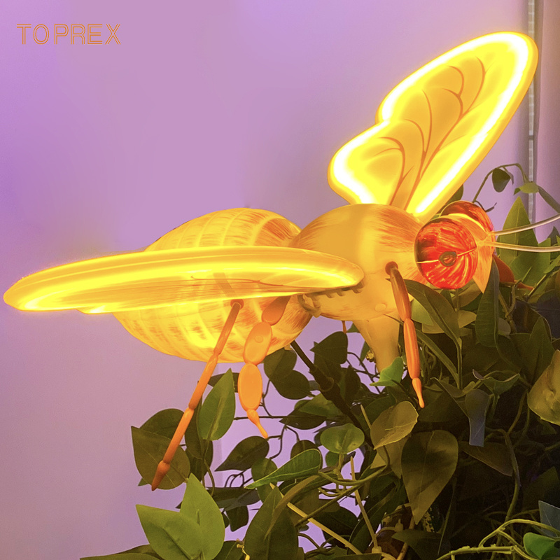 Toprex Street Garden Christmas Decoration Supplies IP65 Holiday Decoration 110v 220v 24v Fly Dynamic Animal Led Bee Theme Light